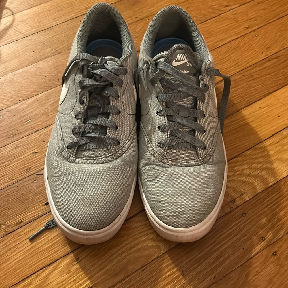 Men’s 10 Women’s 11.5 Nike SB Charge Grey/White Skate Shoes